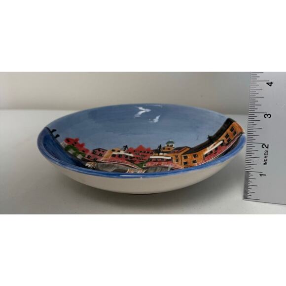 Roseanne Henning Hand Painted Pottery 8” Bowl Tug Boats Portsmouth NH Signed - Picture 8 of 8